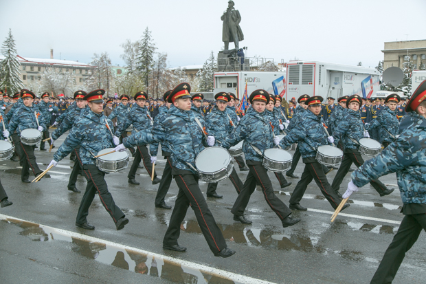 Парад победы в Красноярске 2016