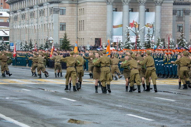 Парад победы в Красноярске 2016