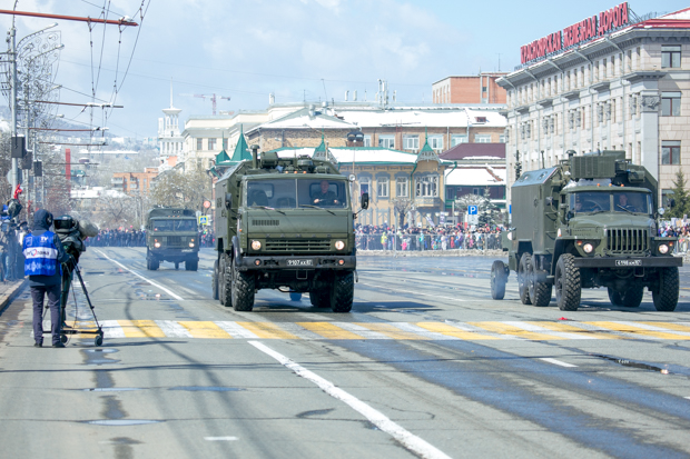 Парад победы в Красноярске 2016