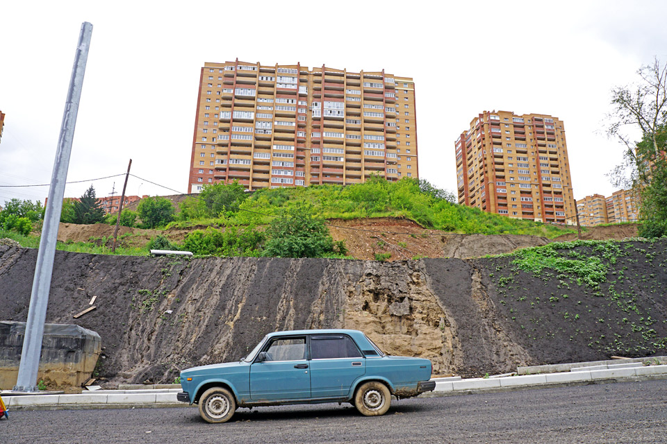 Подъем от Четвертого (Николаевского) моста по новой трассе в сторону ул. Копылова