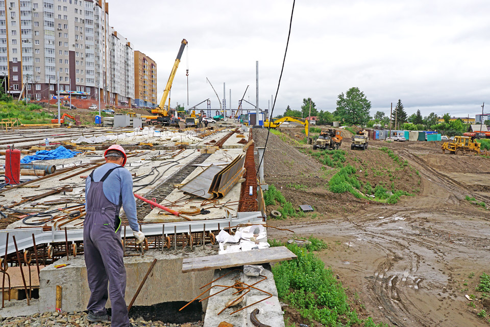 Мостовой переход на ул. Волочаевской