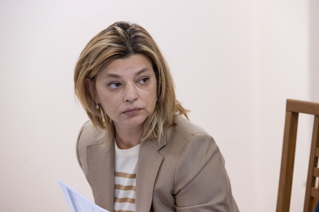Депутат Елена Пензина
