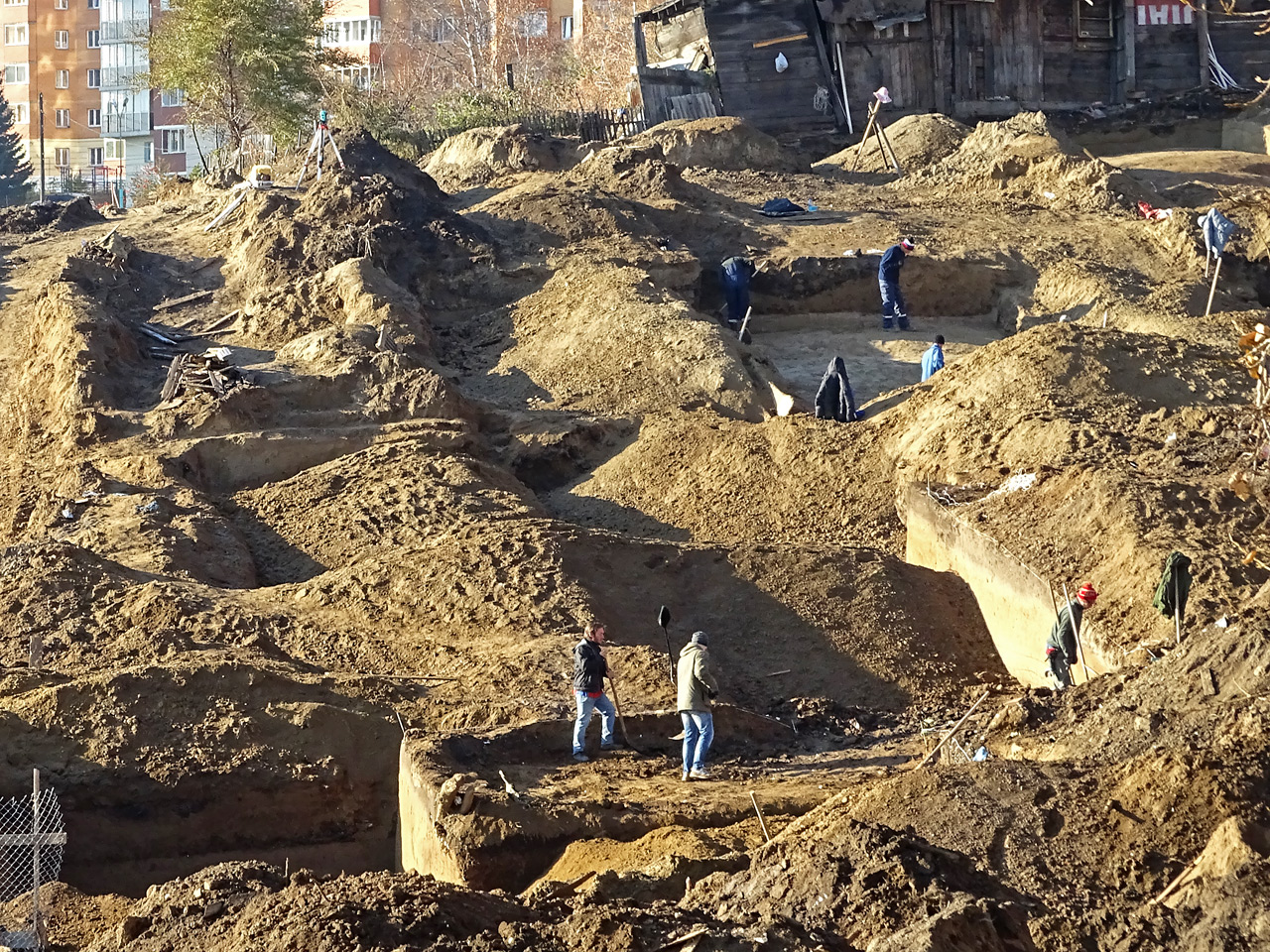 Археологические раскопки в Красноярске на Афонтовой горе в Николаевке