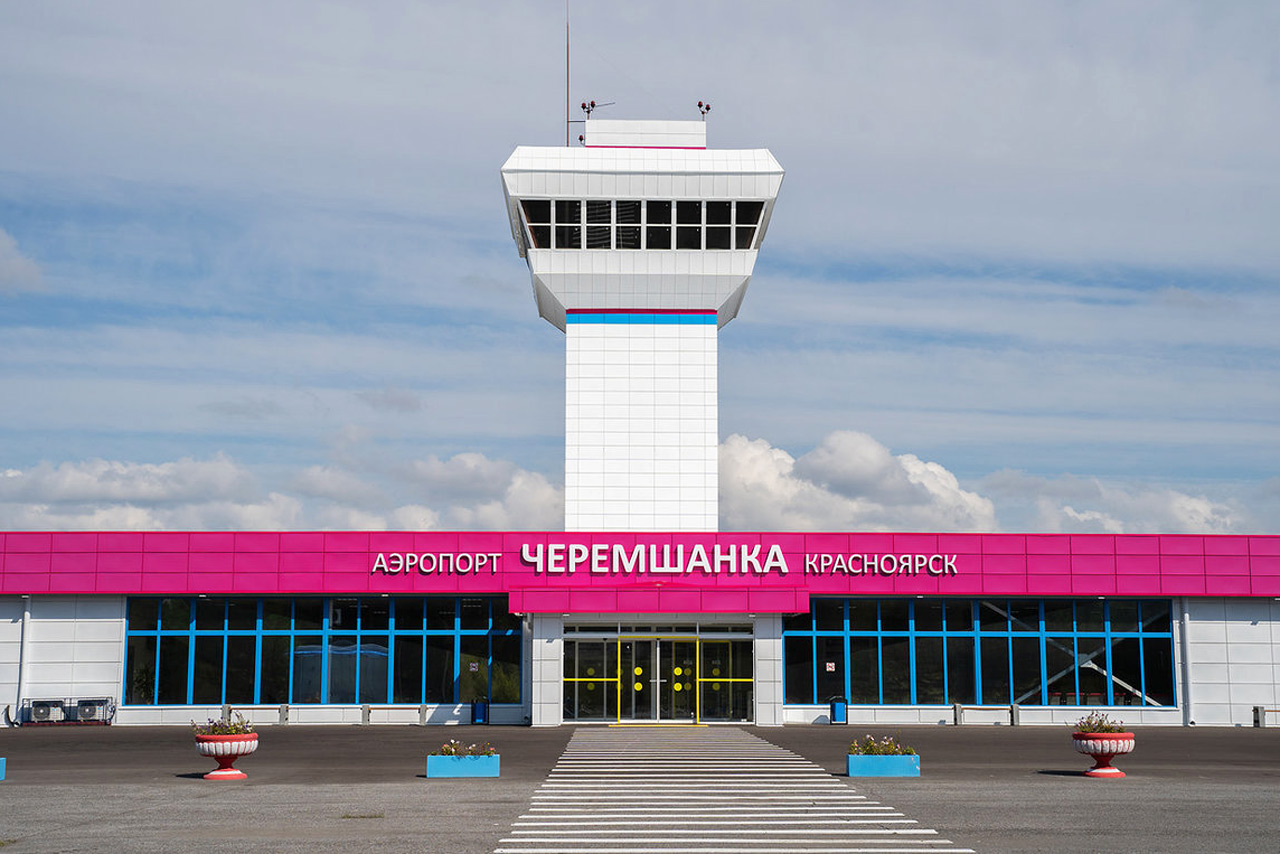 Аэропорт Черемшанка Красноярск - вид на аэровокзал