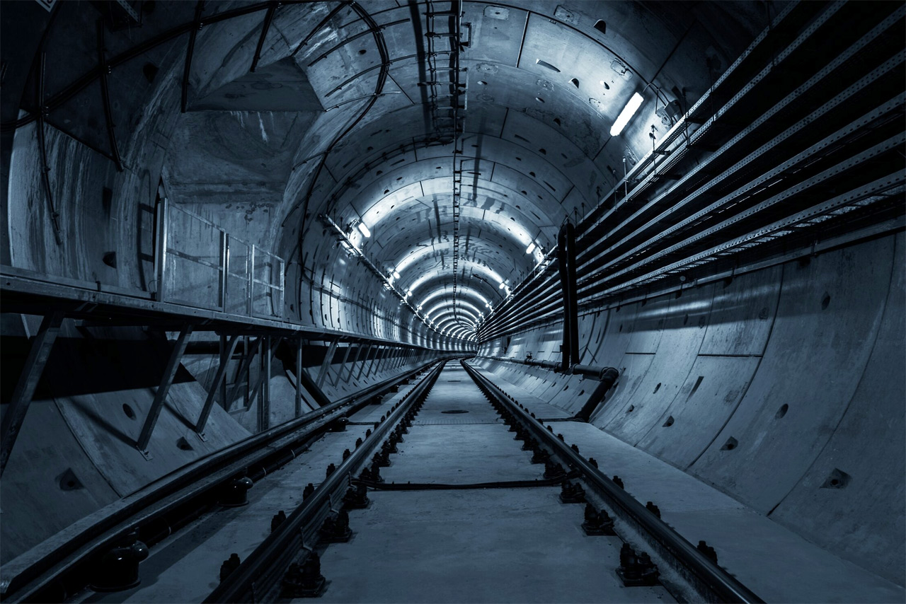 Туннель метрополитена серый